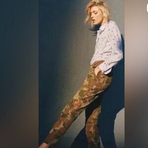 Anthropologie The Wanderer Camo Pants Womens 25 Green Embroidered Side Stripe